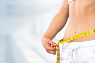 Avalie sua composição corporal em casa de forma simples e assertiva com orientações práticas de Gustavo Luíz Guilherme Pinto.